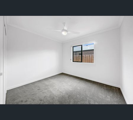 29 Austral St, Beveridge, Vic 3753 - Photo 4