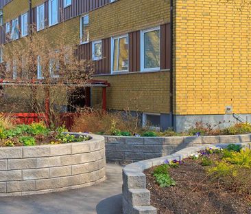 Totalrenoverad lägenhet med nytt kök och badrum inkl. diskmaskin, t... - Photo 1