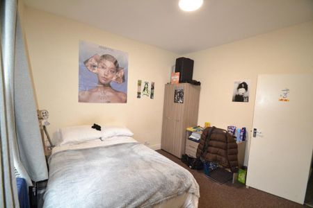 6 bedroom house to rent - Photo 4