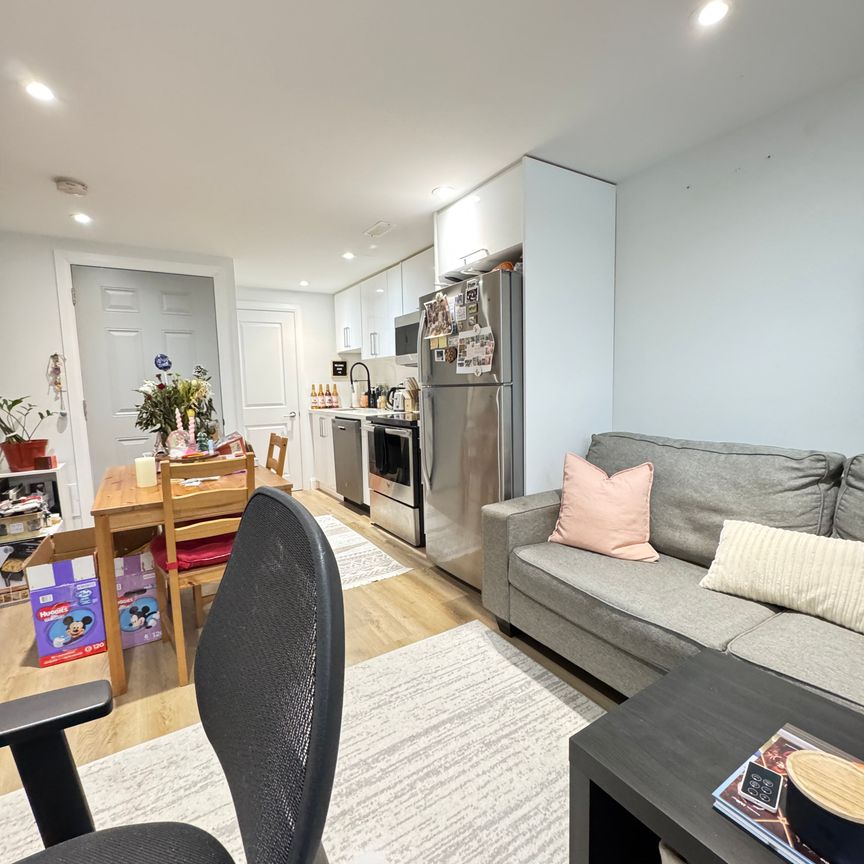 For Lease - 980 Jacarandah Drive, Newmarket, Ontario - Photo 1