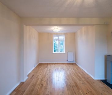 2 bedroom semi-detached house to rent - Photo 3