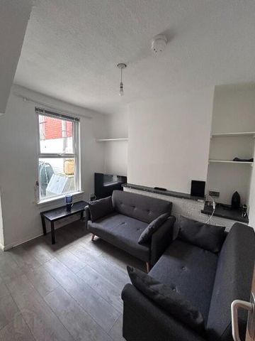 22 Carmel Street, Belfast, BT7 1QE - Photo 5