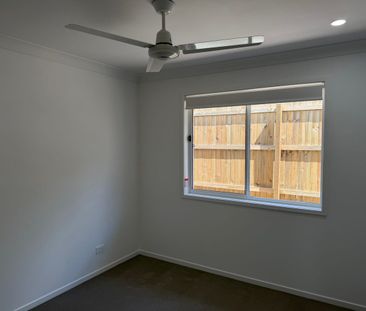 Spacious 4-Bedroom, 2-Bathroom House - Photo 4