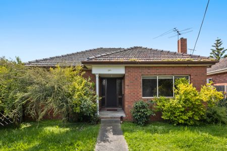 1/589 South Road, Bentleigh East - Photo 2