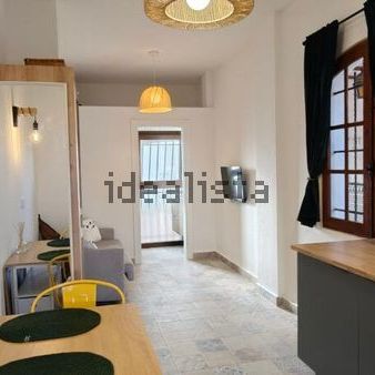 Alquiler de estudio en Calle Colon - Photo 1