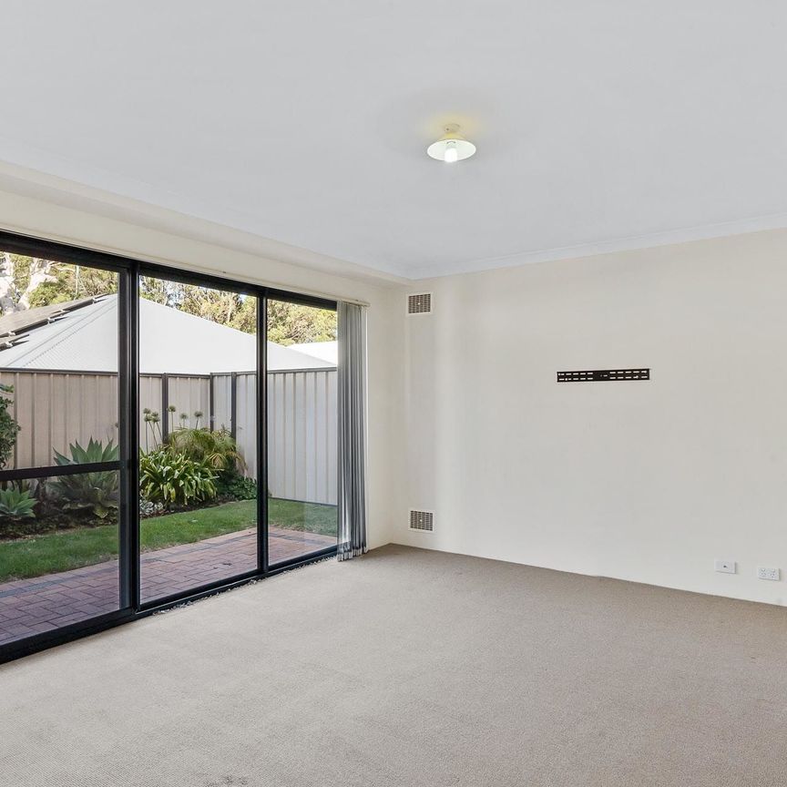 79/27 Meadow Springs Drive, Meadow Springs. - Photo 1