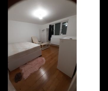 Room in a Shared House, Woodlands, HA2 - Photo 2