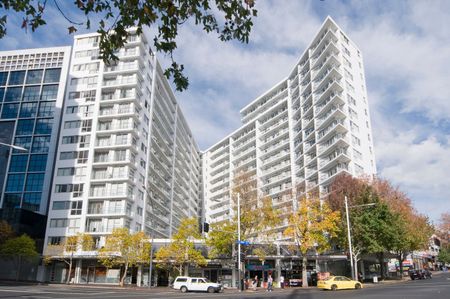 Two Bed and One Bathroom with a view - Photo 5