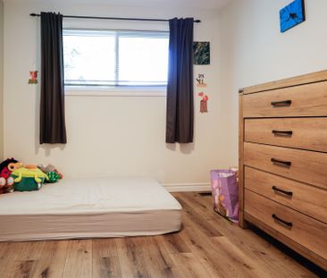 For Lease - 670 Victoria Street, London East, Ontario - Photo 6