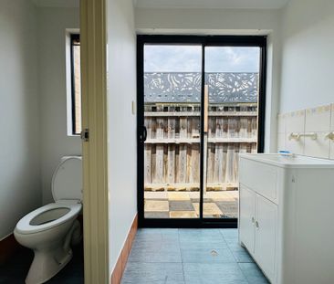 6 month lease only - Opposite Parklands - Photo 6