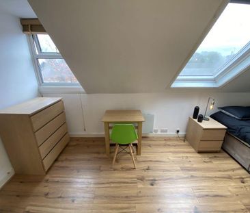 1 bedroom in a house share to rent - Photo 4
