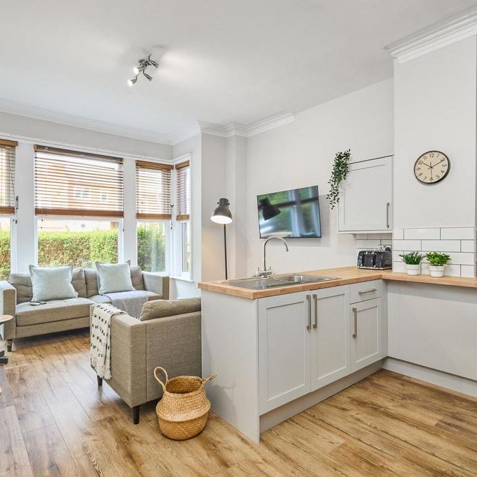 1 bedroom in a house share to rent - Photo 1