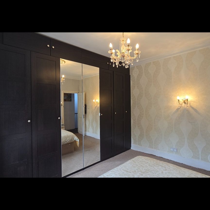 Room in a Shared Flat, St Marys Road, NW10 - Photo 1