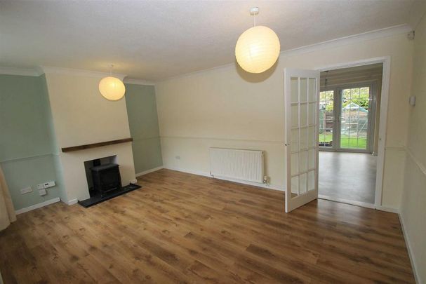 3 bedroom terraced house to rent - Photo 1