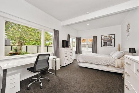 Spacious and tastefully renovated over the years is this classic three bedroom Hamilton East bungalow. - Photo 5