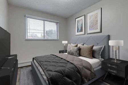 - 1 Bedroom at Caswell Manor - Photo 2