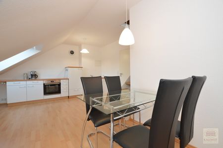 Lörick – Seestern: Gemütliche Dachgeschoß-Wohnung im Reihenendhaus - Photo 4