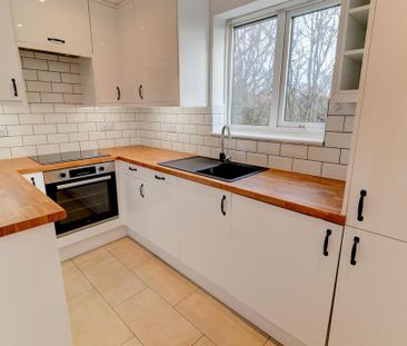 2 bedroom maisonette to rent - Photo 2