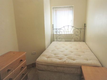 Great Apartment, 58 Agincourt Avenue, Queens Quarter!, Belfast, BT7 1PU - Photo 3