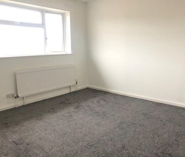 3 bedroom end of terrace house to rent - Photo 1