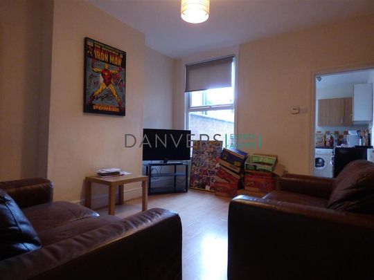 3 bedroom terraced house to rent - Photo 1
