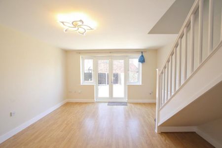 2 bedroom terraced house to rent - Photo 3