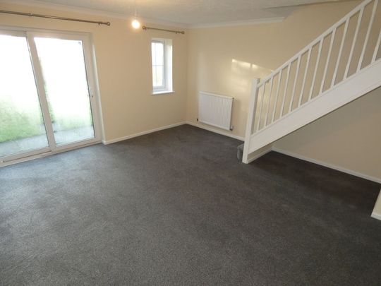 3 bed House - To Let - Photo 1