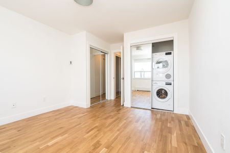 365 Eglinton Avenue East - Photo 3