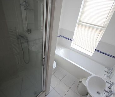 3 bedroom terraced house to rent - Photo 6