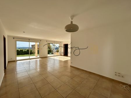 A LOUER NIMES CHU VILLA 4 CHBRES + JARDIN ET GARAGE DOUBLE - Photo 2