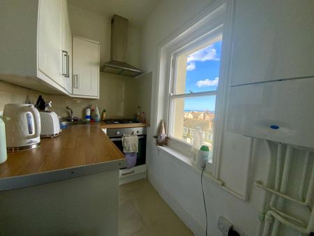 1 bedroom flat to rent - Photo 2