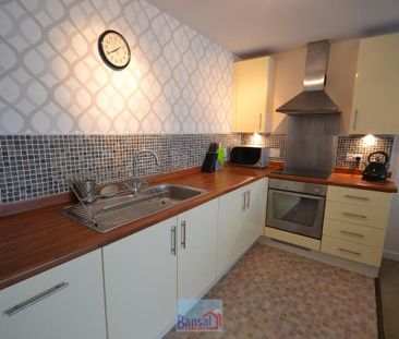 2 bedroom flat to rent - Photo 5
