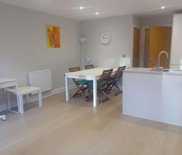 Ascot, Berkshire, SL5 - Photo 2