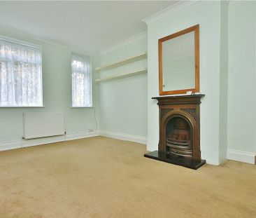 Moor Lane, Staines-upon-Thames, Surrey, TW18 4YW - Photo 1