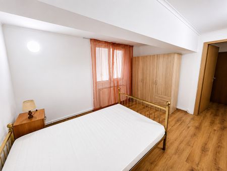 Apartament cu 3 camere zona Mehala - Photo 4