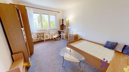 Pronájem bytu 1+1 32 m² - Fotografie 3