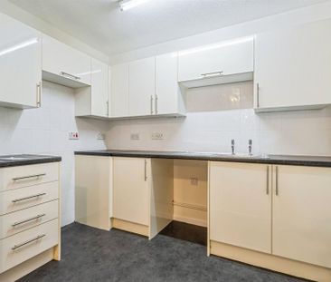 2 bedroom retirement property to rent - Photo 5