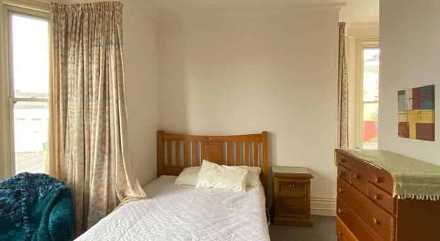 Boarding house room - Photo 1