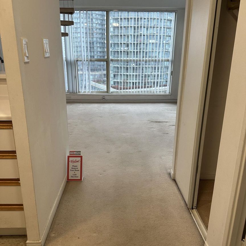 For Lease - 2261 Lake Shore Boulevard Unit# 1105, Toronto, Ontario - Photo 1