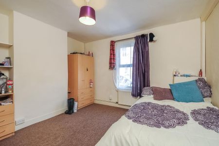5 bedroom terraced house to rent - Photo 2