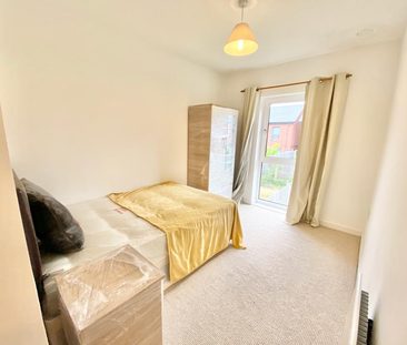 1 bedroom in a house share to rent - Photo 2