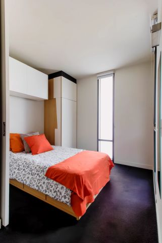 Large 1 Bedroom style 2 - Photo 2