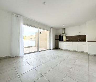 NIMES - T2 NEUF avec TERRASSE et GARAGE dans résidence avec PISCINE - Photo 5