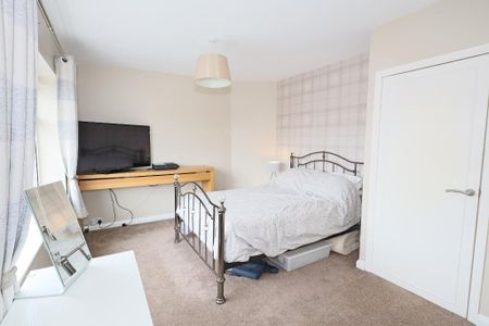 2 bedroom semi-detached house to rent - Photo 2