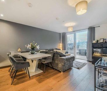 Riverside View, Berkeley Avenue, Reading, RG1 - Photo 2