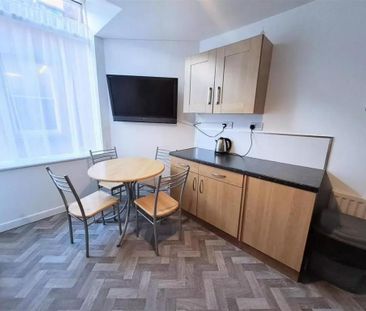 1 bedroom bedsit to rent - Photo 3