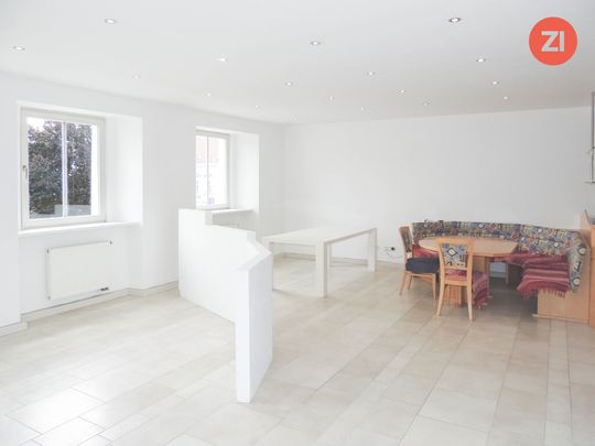 Großzügige Wohnung am Stadtplatz in Eferding mit Terrasse und Garage - Photo 1