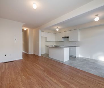 For Lease - 6 Prudhoe Terrace, Barrie, Ontario - Photo 6