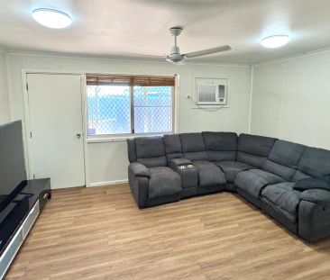 LOW MAINTENANCE FURNISHED HOME WITH POOL - Photo 4