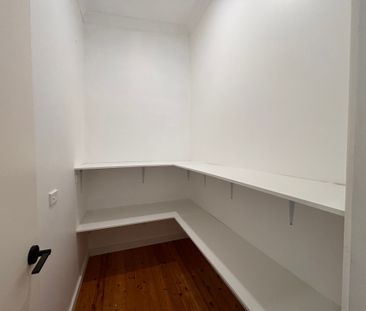 Spacious Retreat - Photo 2